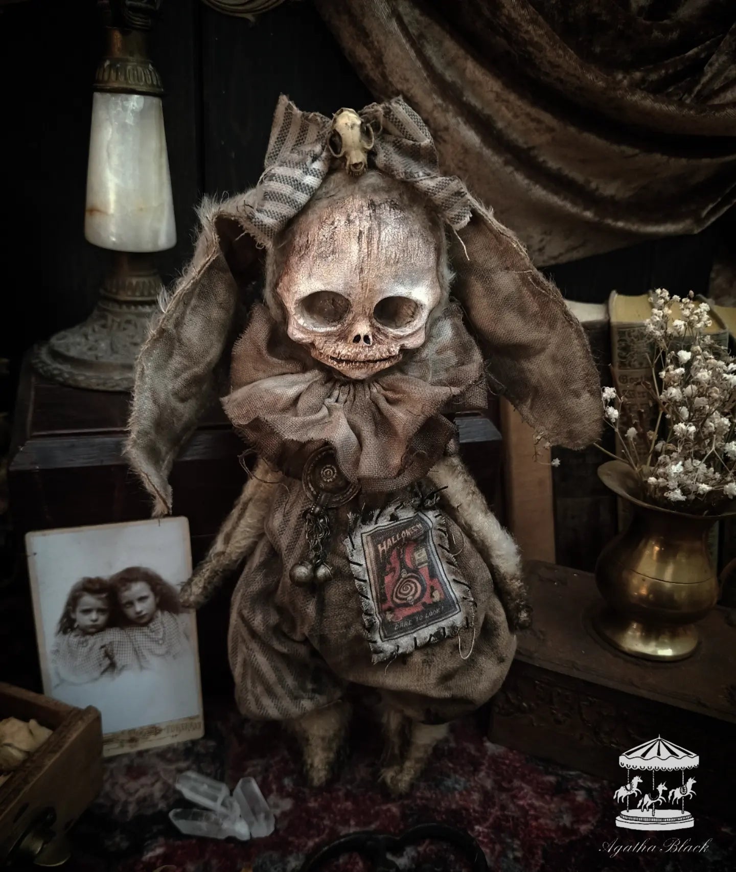 10.2" Skull Rabbit