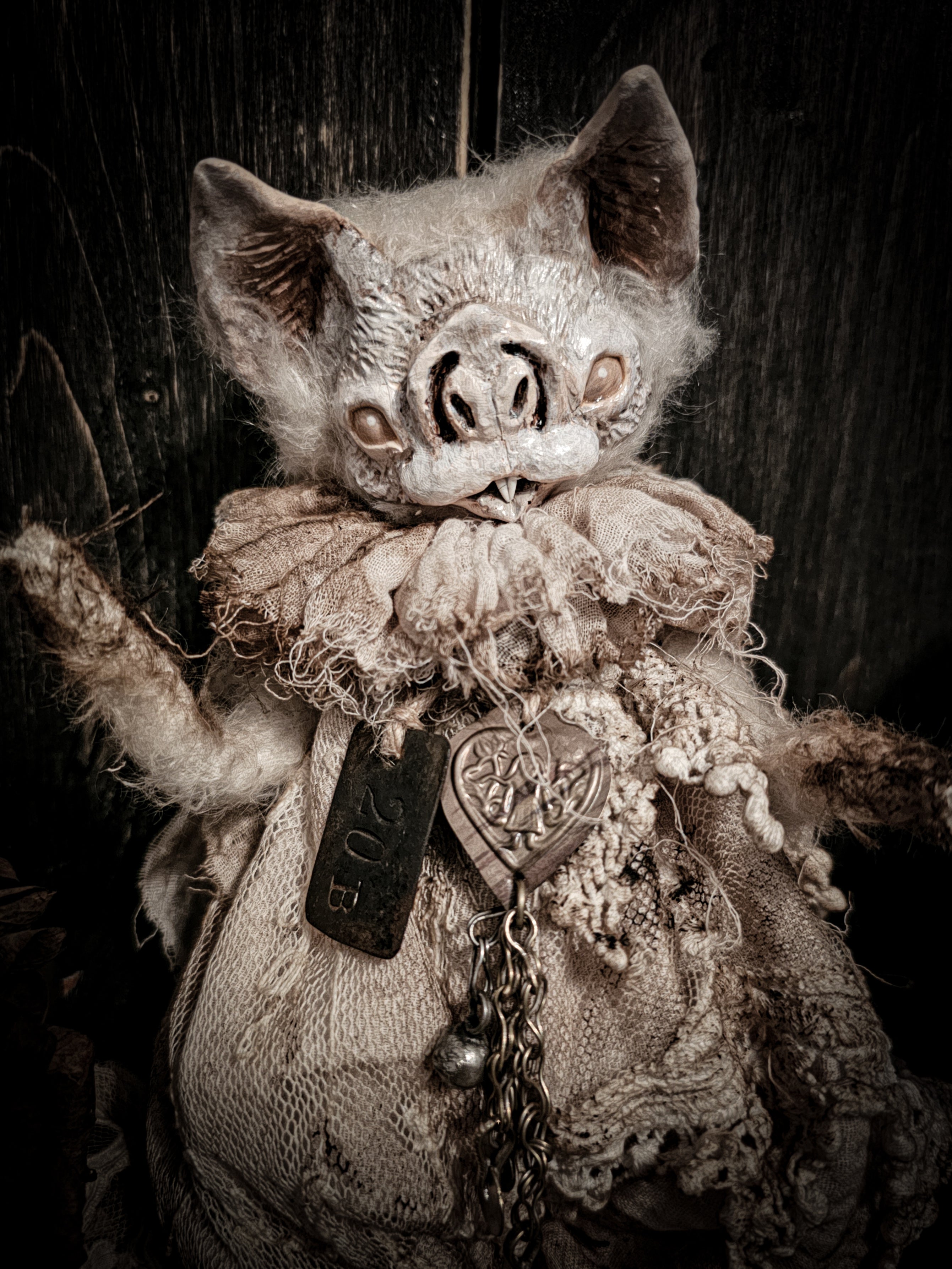 9" pale bat