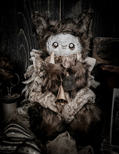 9.4" Kitty Boo Moonmug