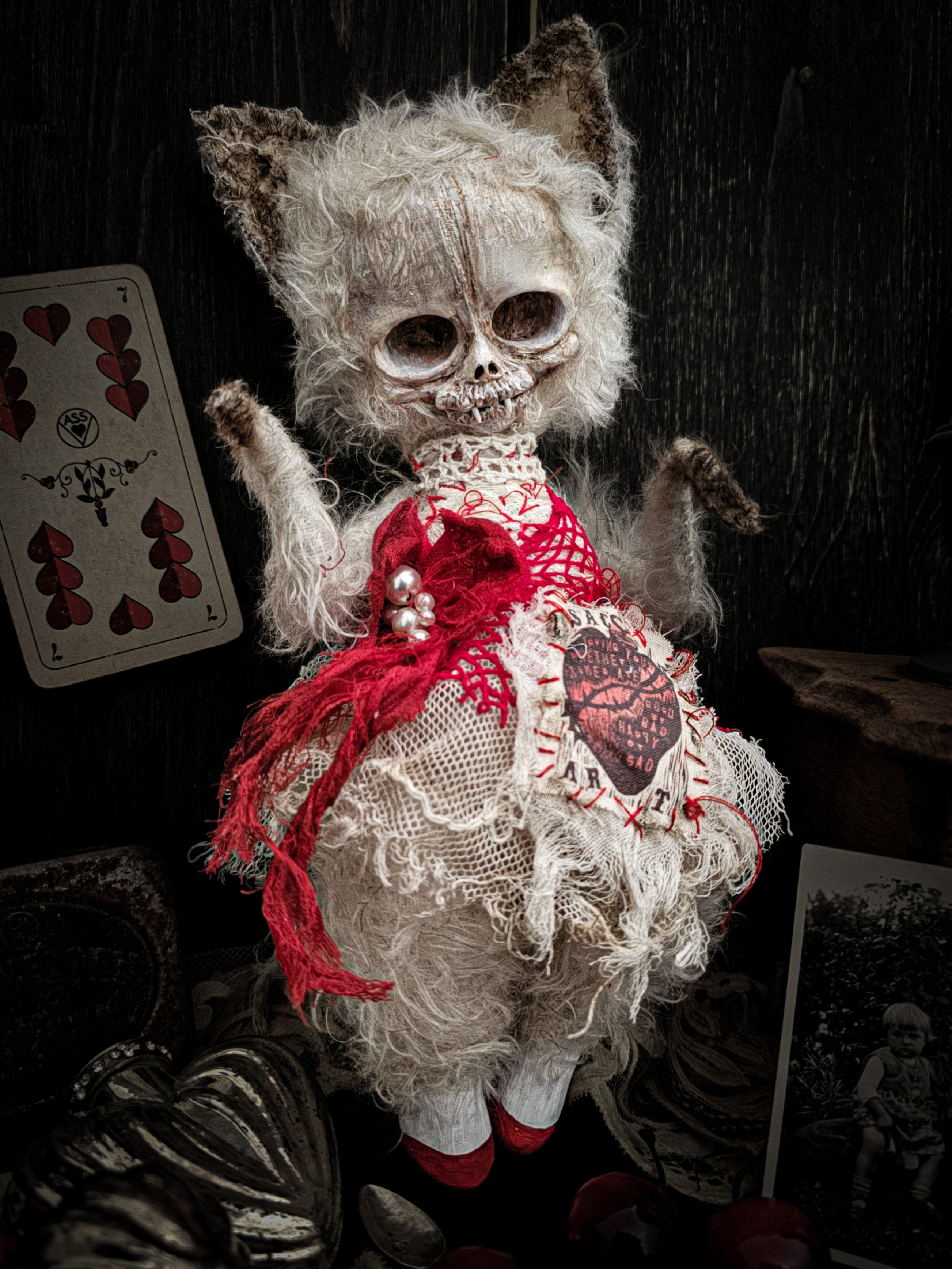 11" Skull Cat