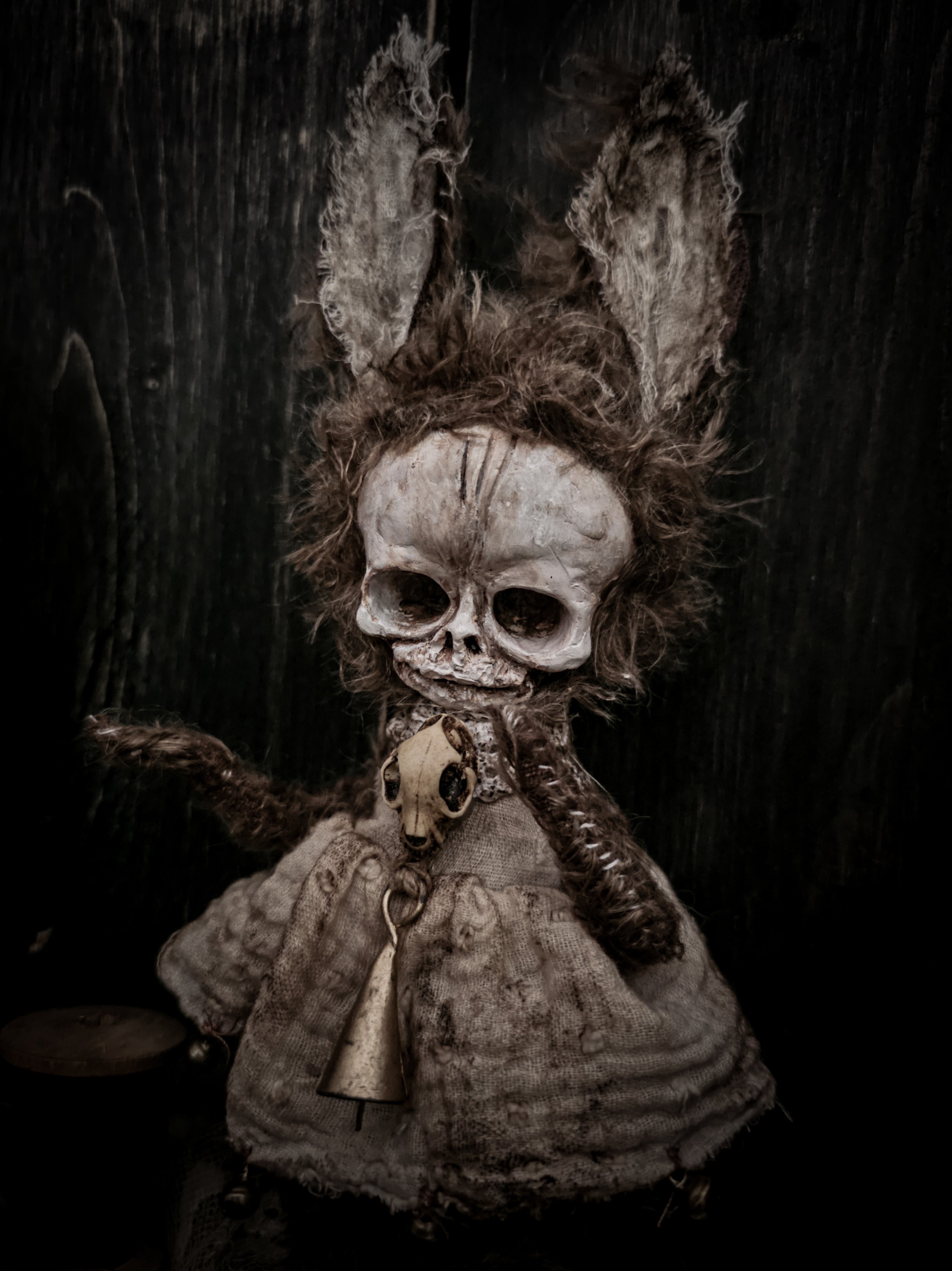 9" spooky hoppling