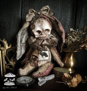 10.2" Skull Rabbit