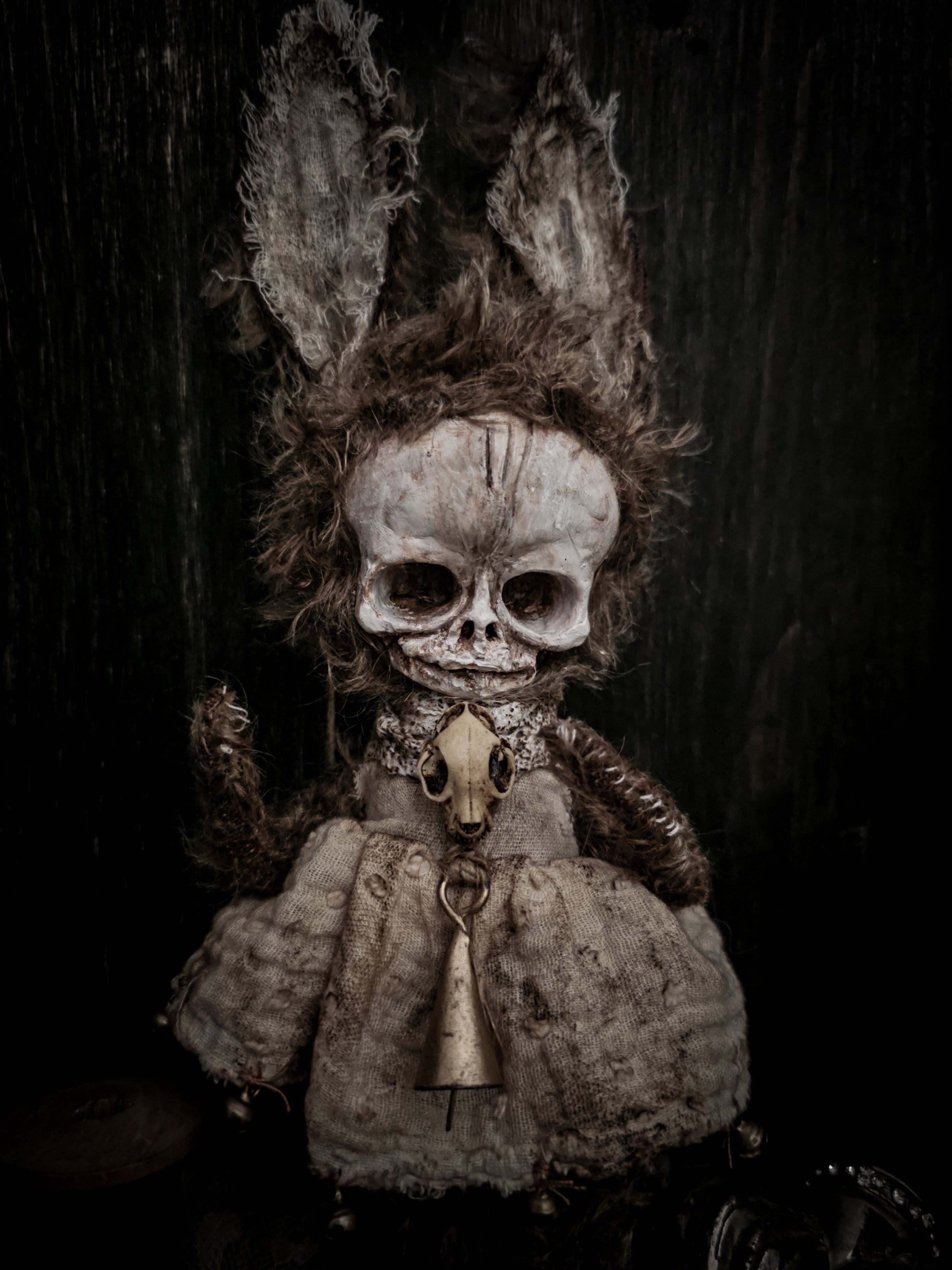 9" spooky hoppling