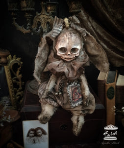 10.2" Skull Rabbit