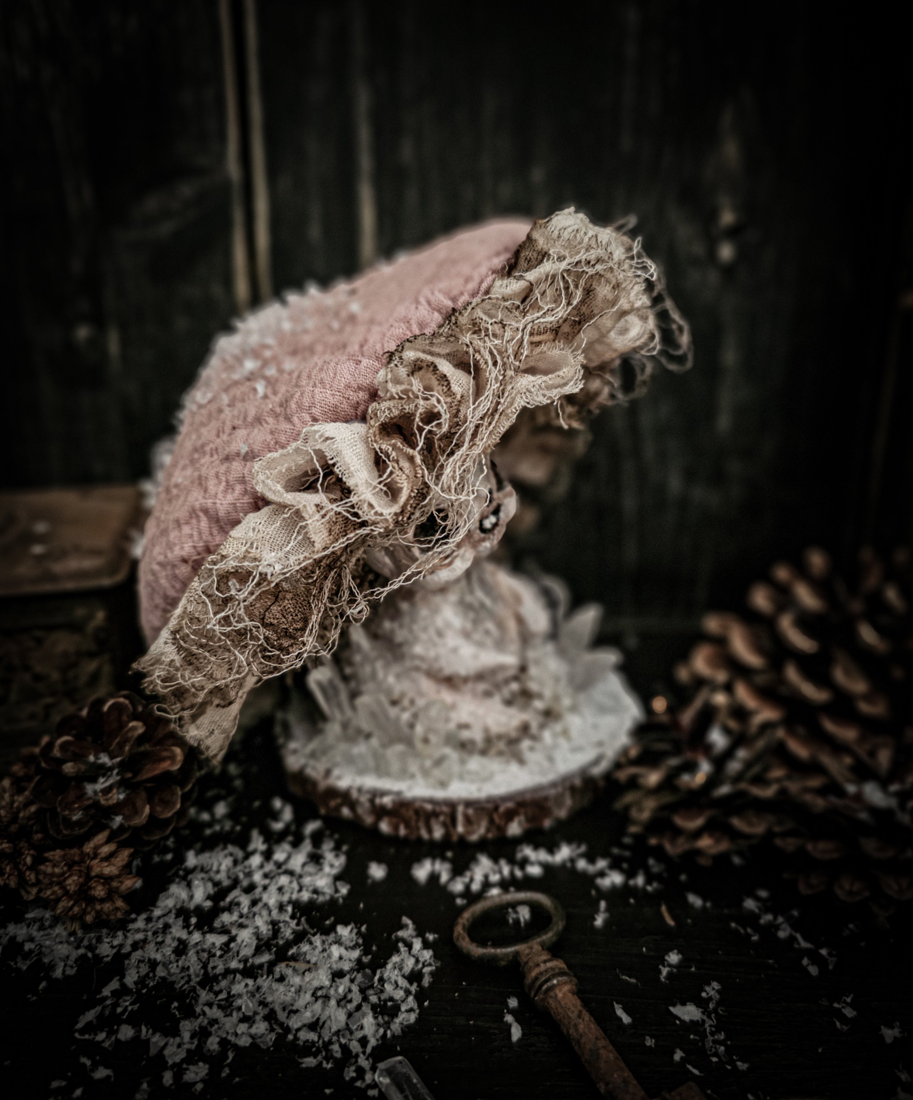 4.7" Frosty Mushroom
