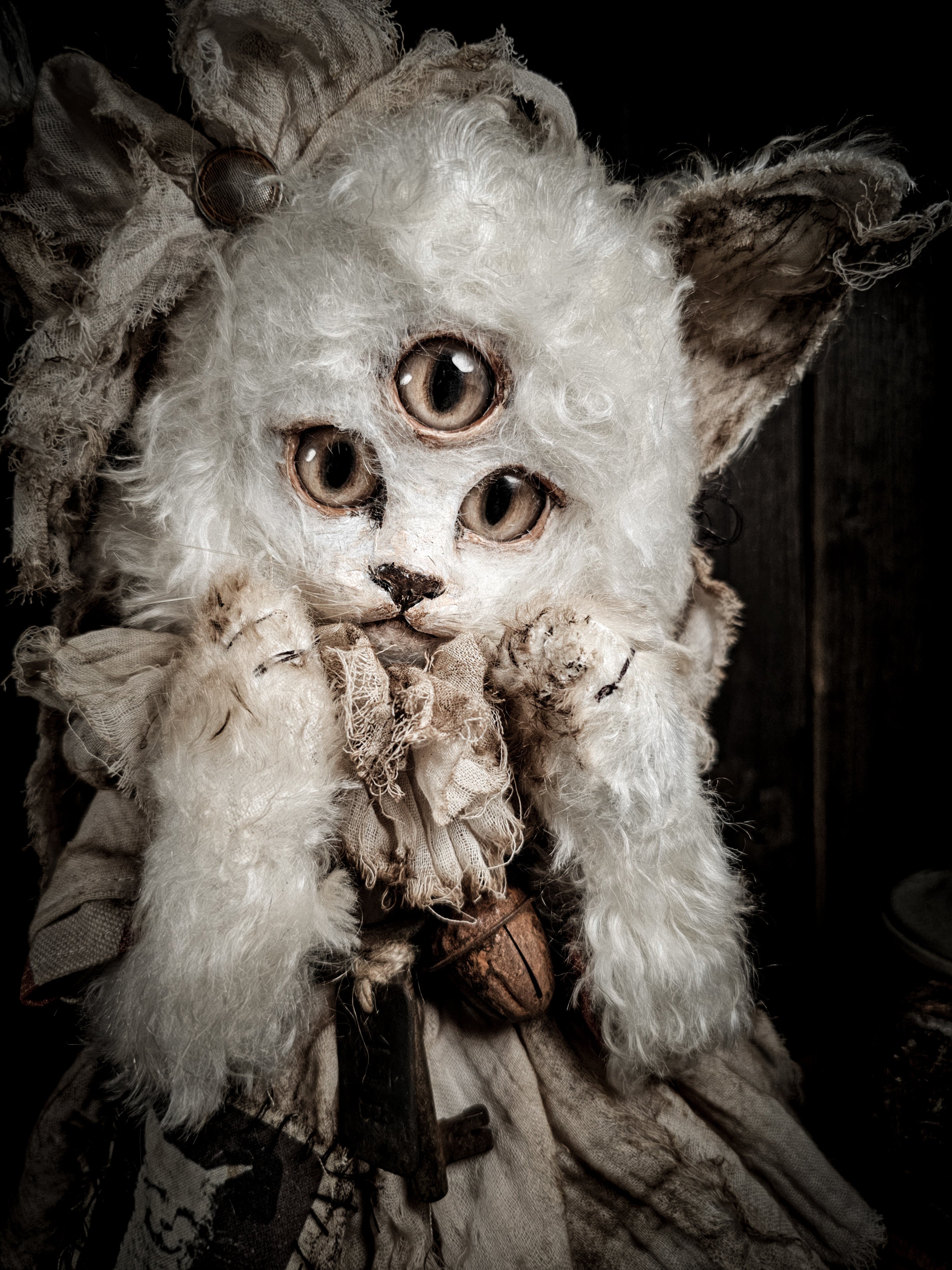 15.7" White Puffy Cat