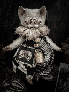 9" Pale Bat