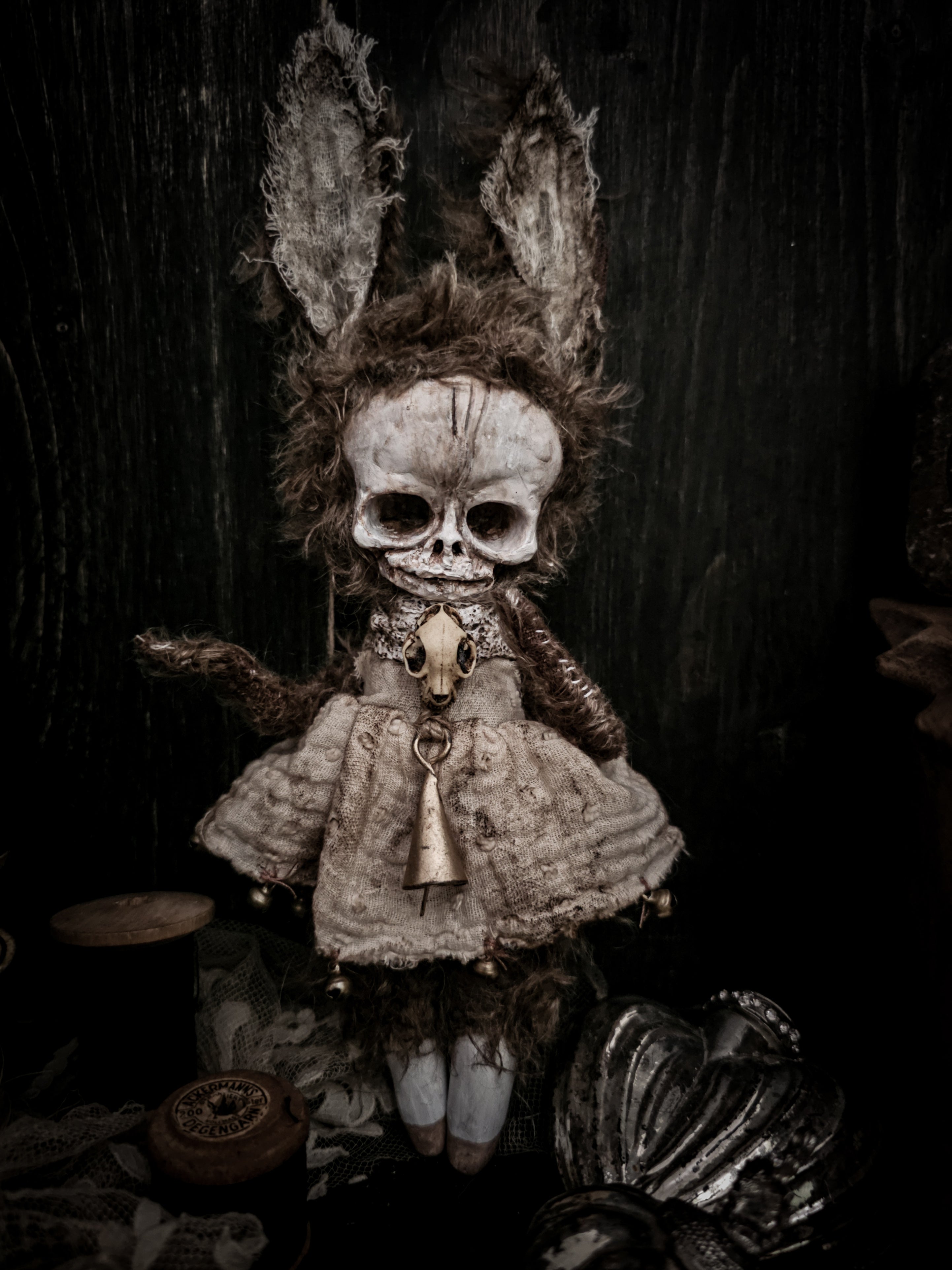 9" spooky hoppling