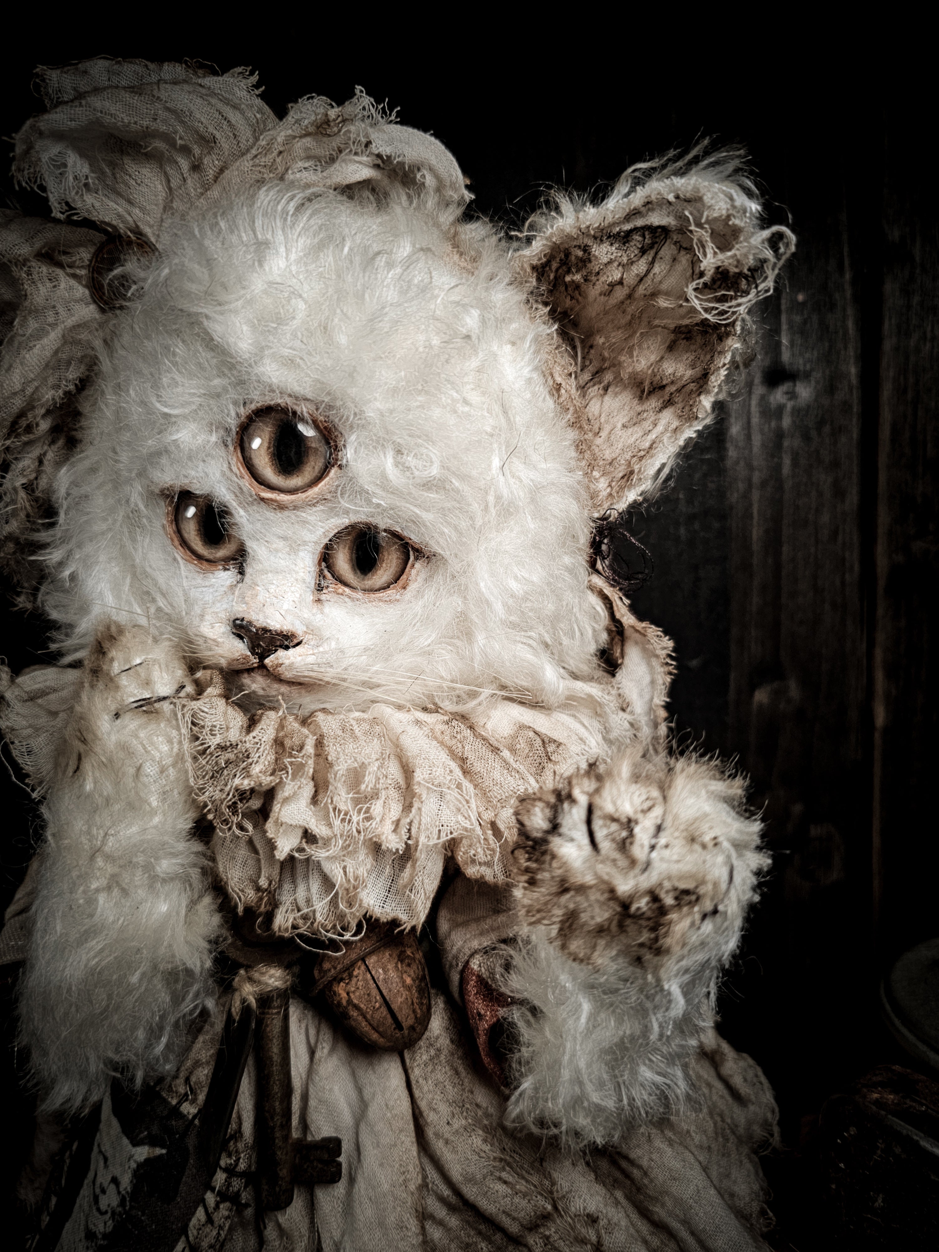 15.7" White Puffy Cat