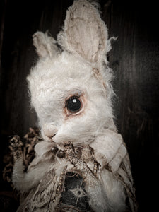 17.3" White Rabbit