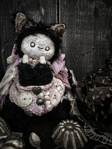 9.4" Kitty Boo Moonmug