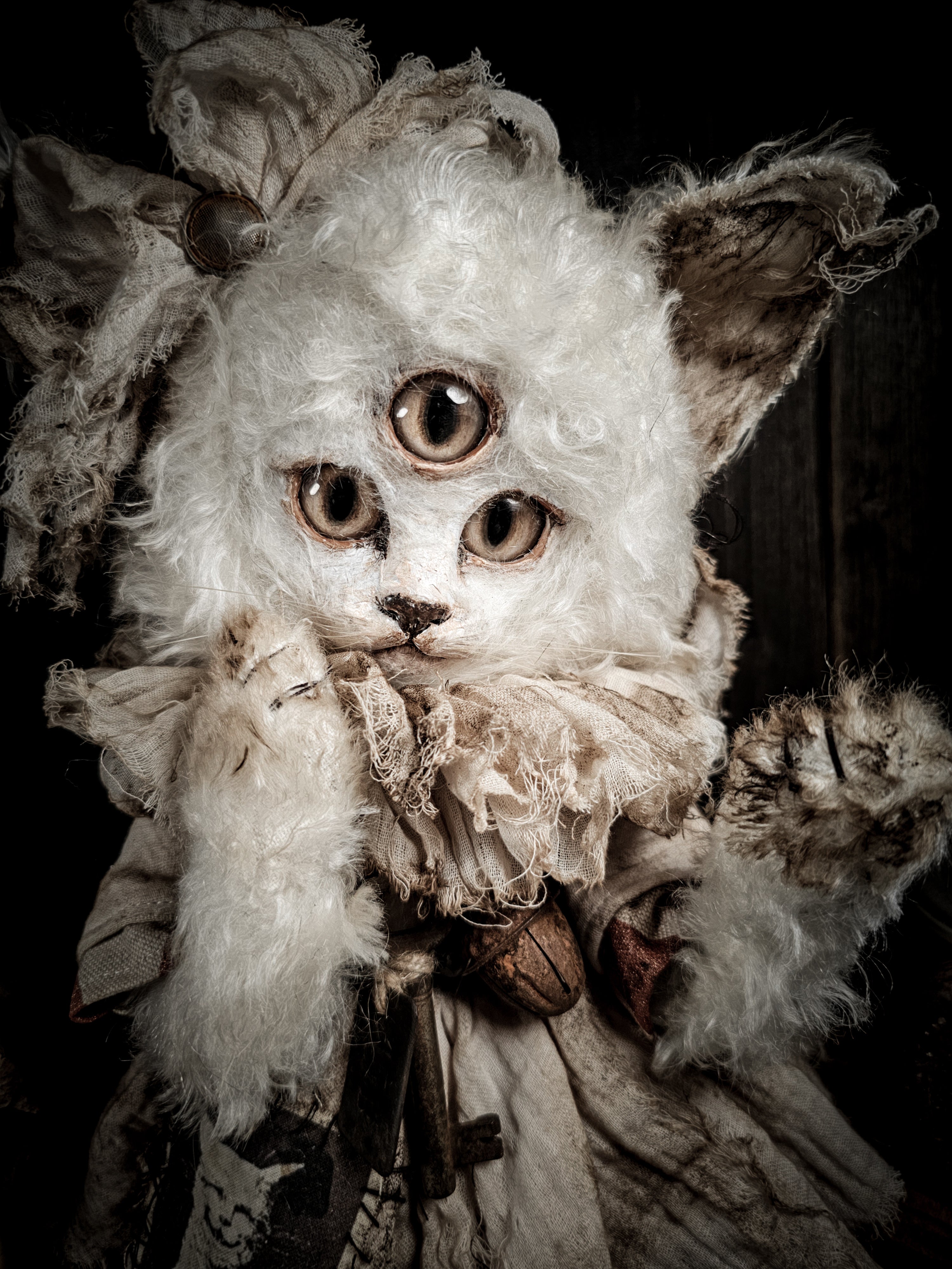 15.7" White Puffy Cat