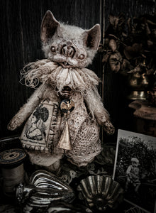 9" Pale Bat