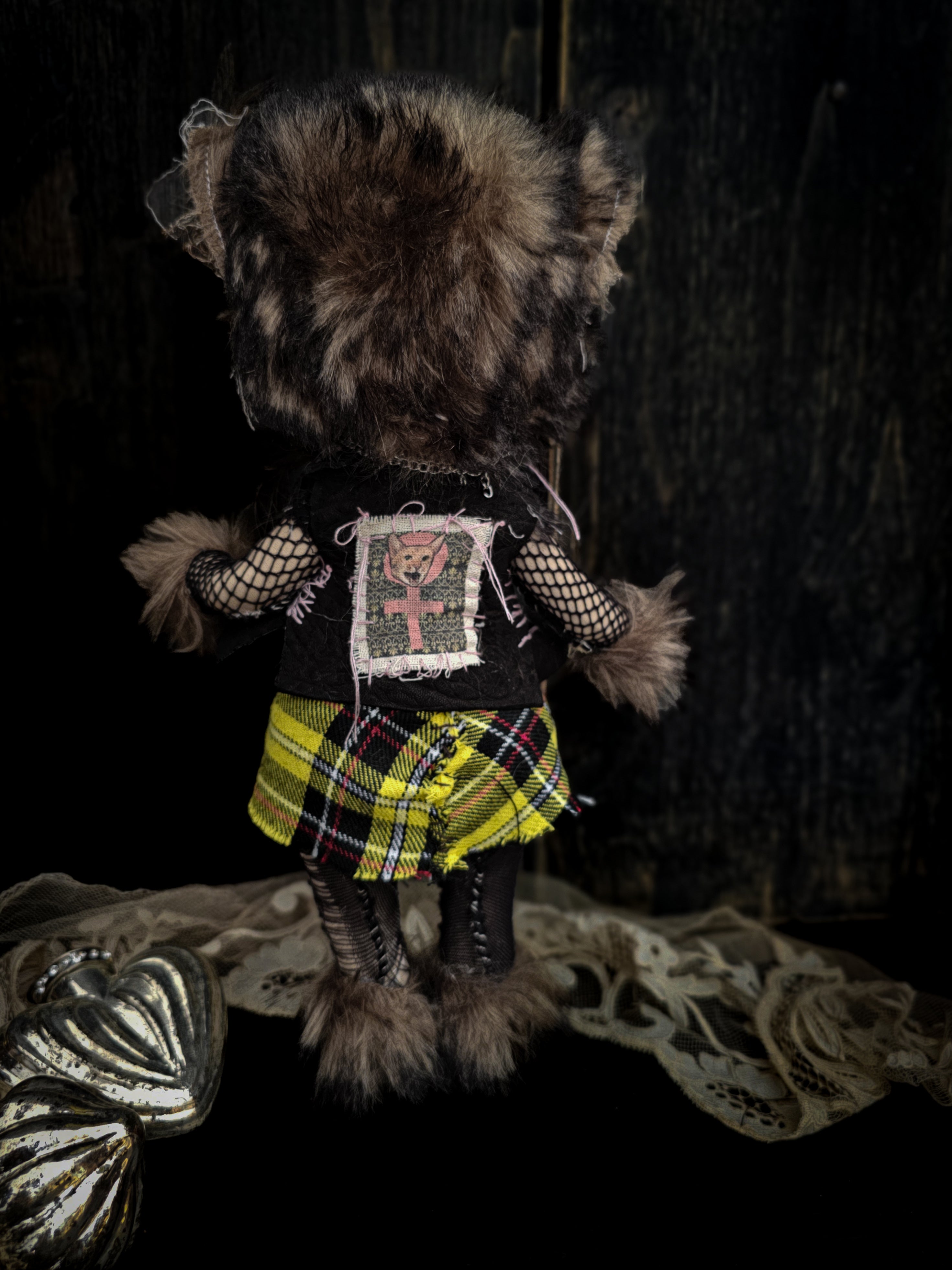 11.8" Kitty