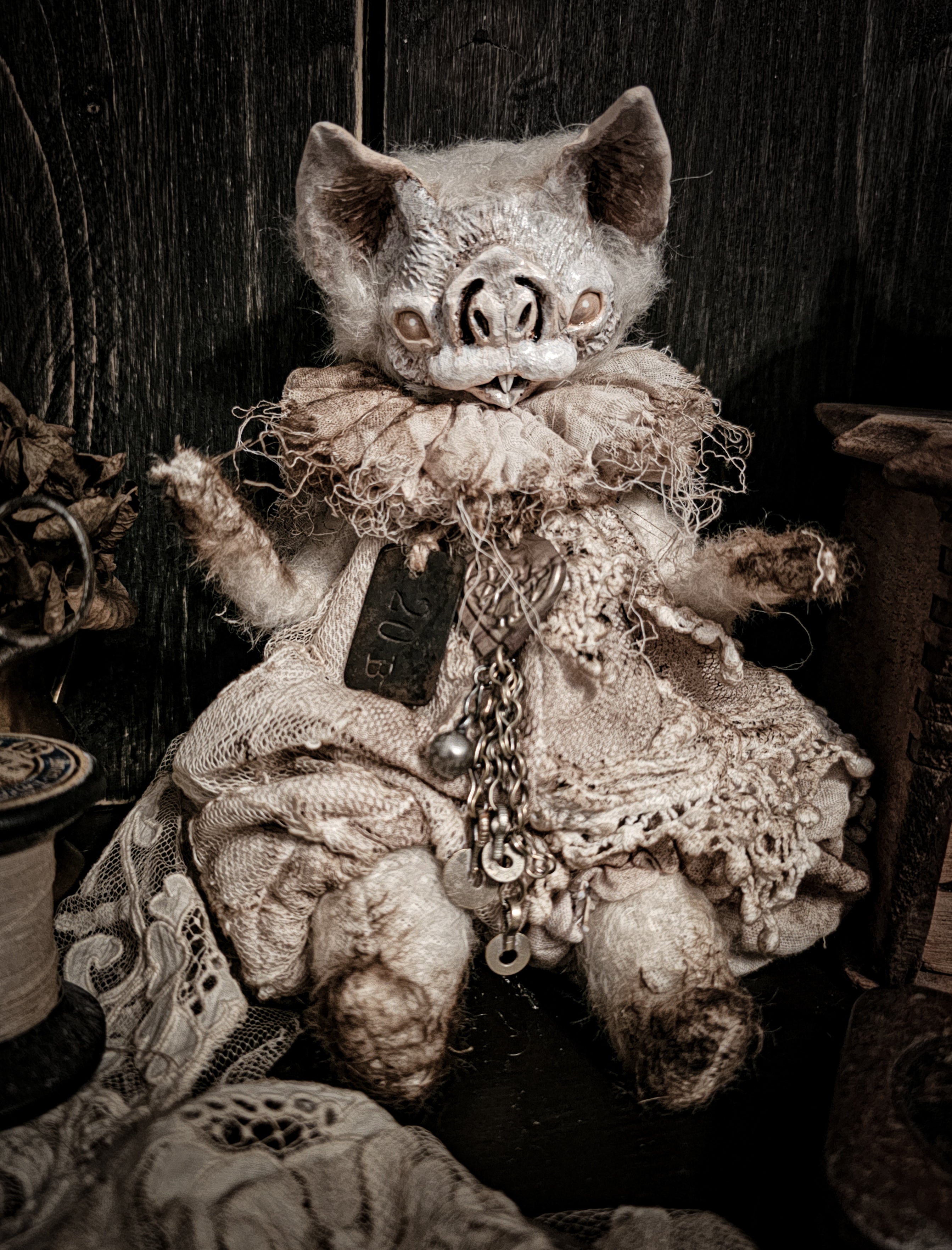 9" pale bat