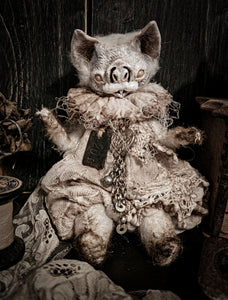 9" pale bat