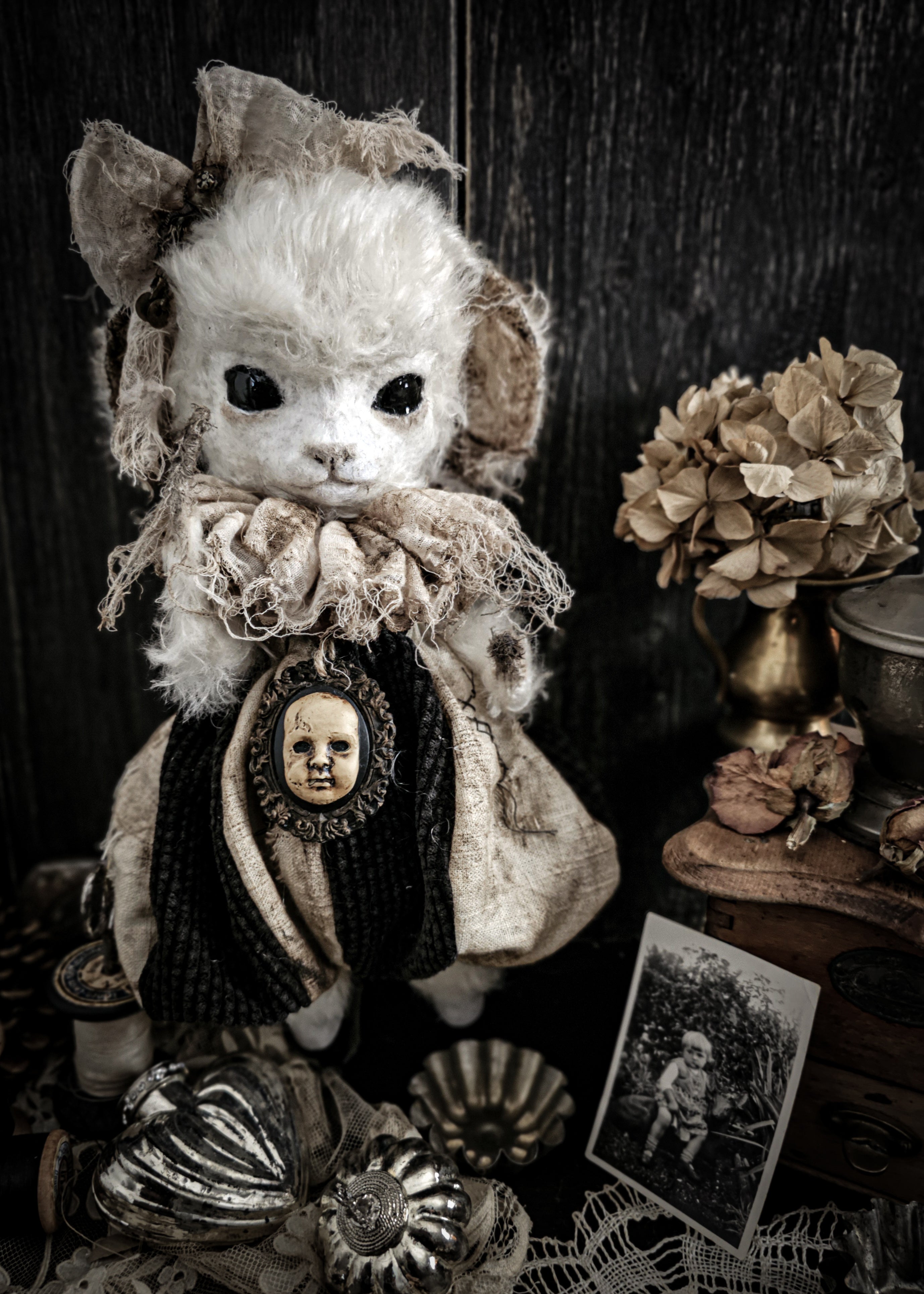 14.6" White Lamb