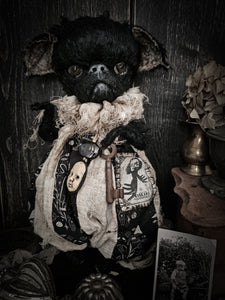 13.3" Grumpy Griffon