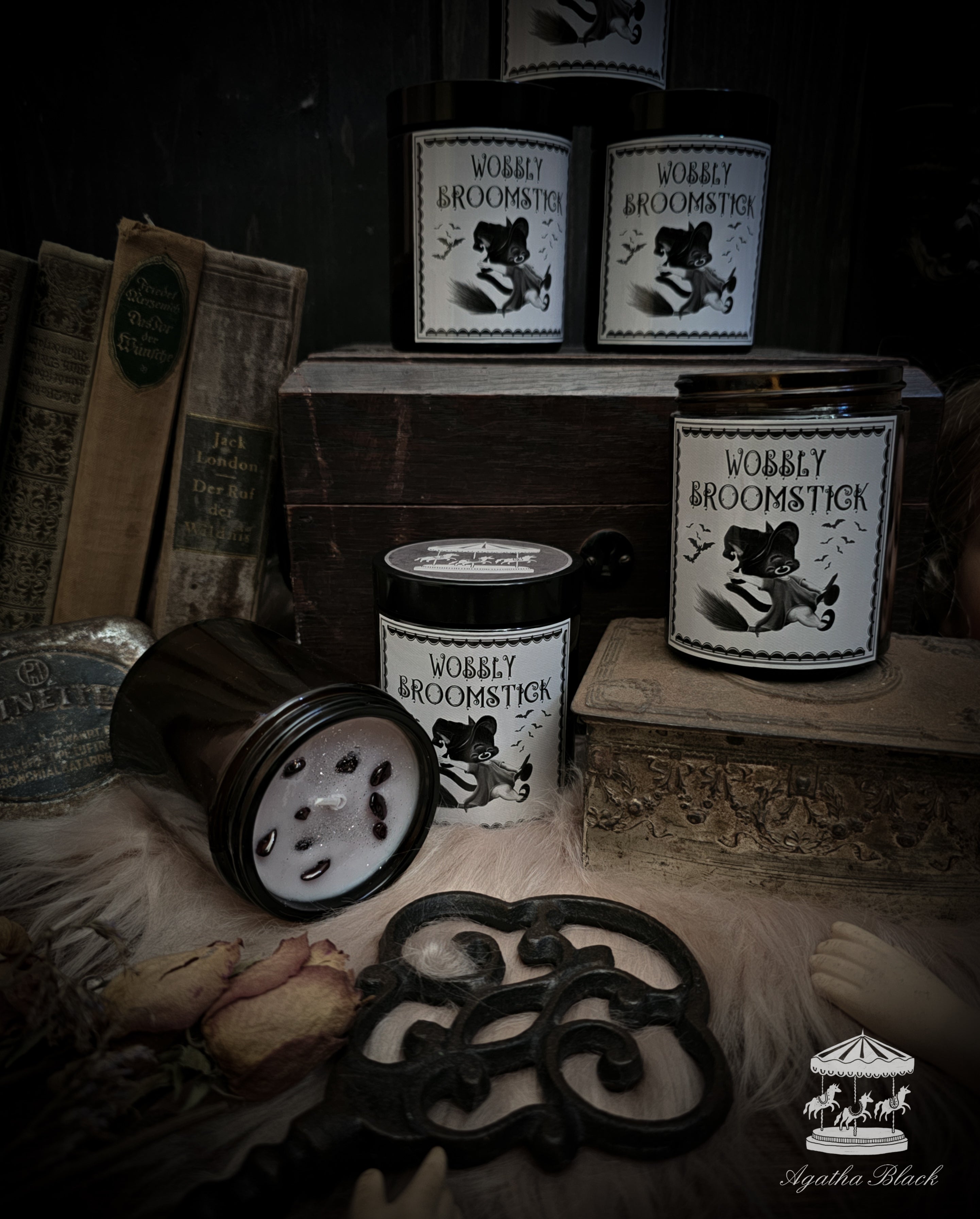 'Wobbly Broomstick' scented candle