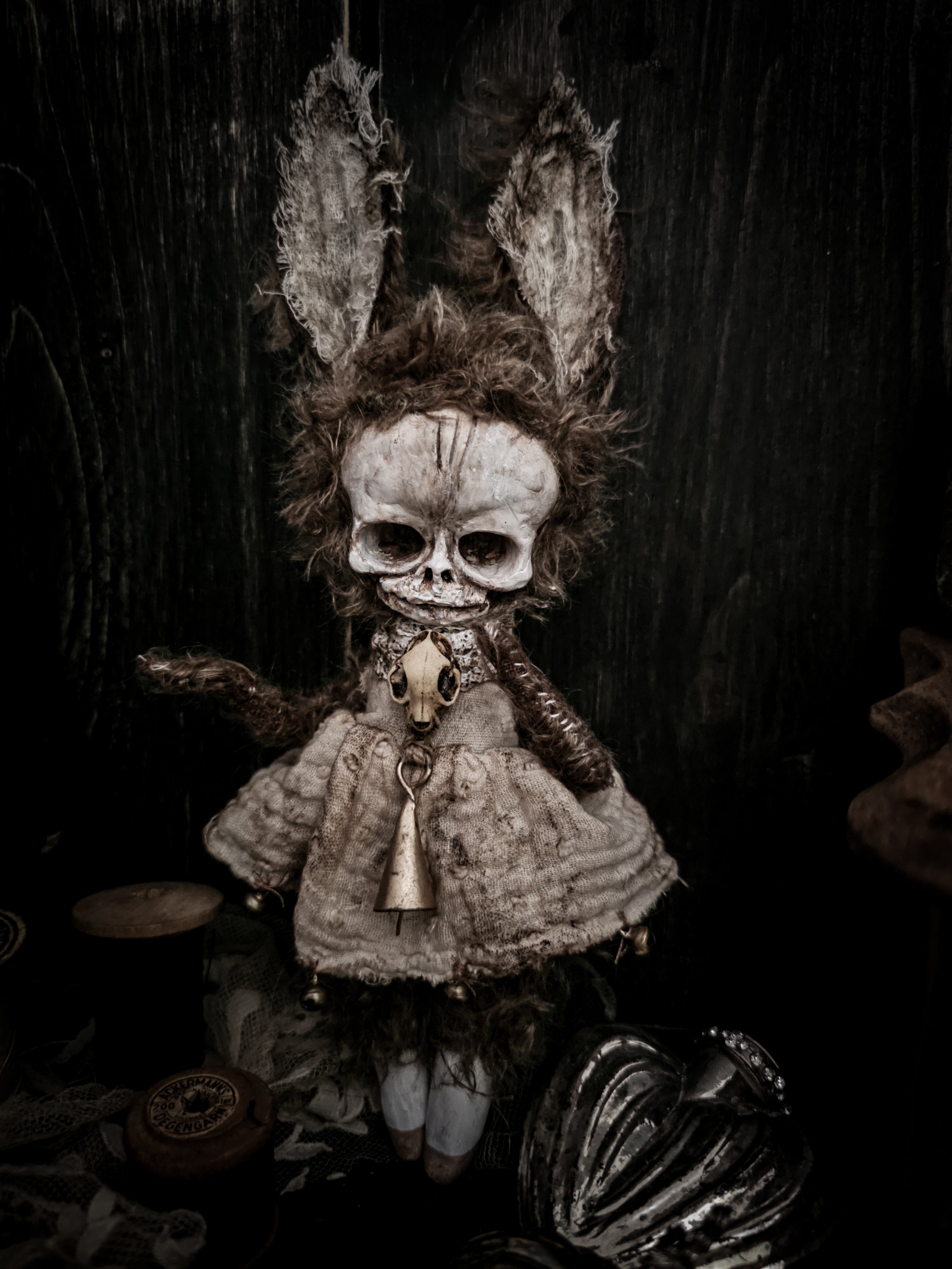 9" spooky hoppling