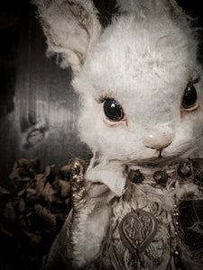 17.3" White Rabbit