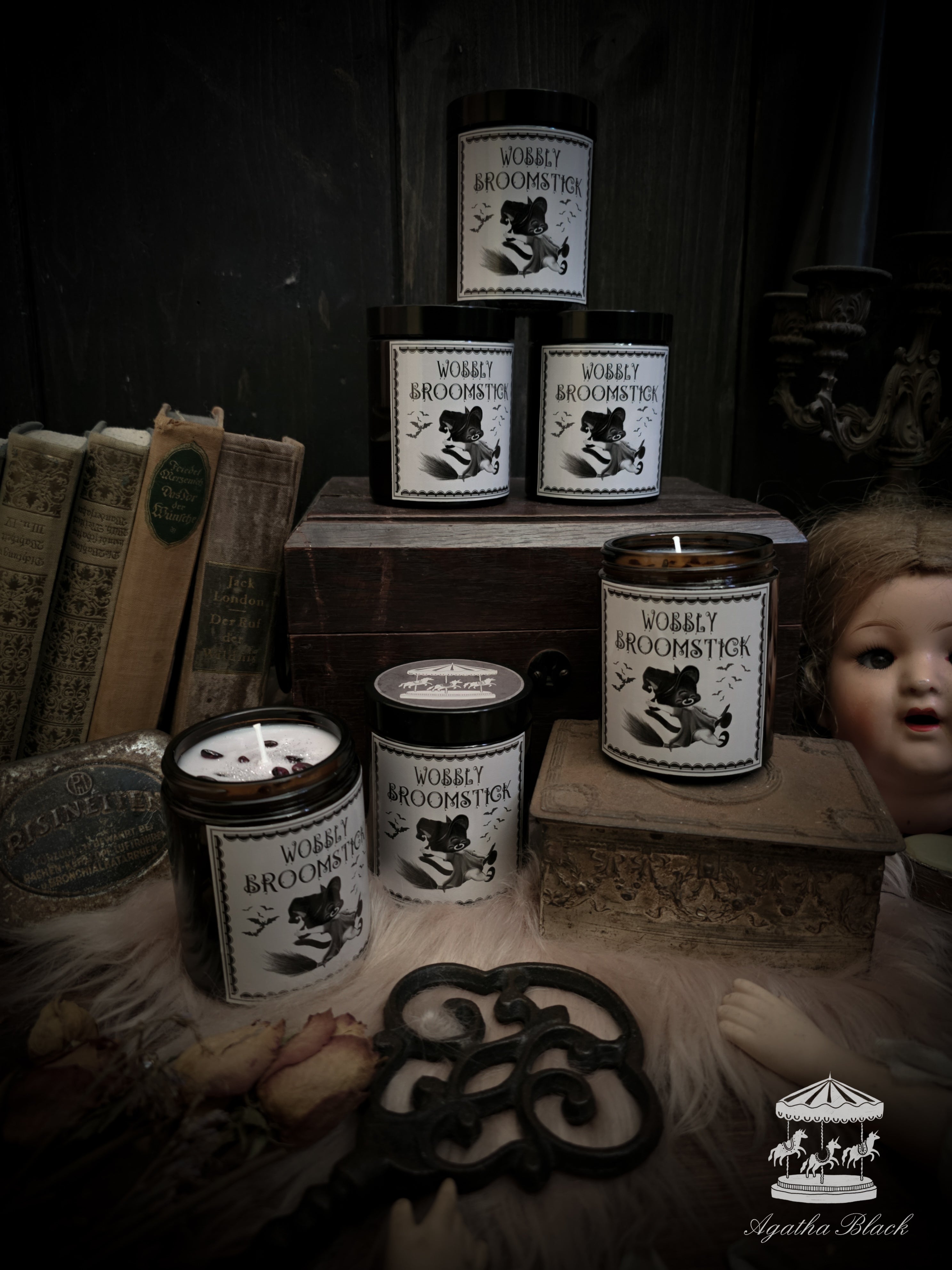 'Wobbly Broomstick' scented candle