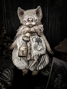 9" Pale Bat