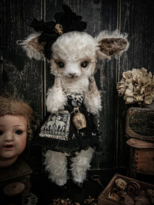 14.9" Lamb