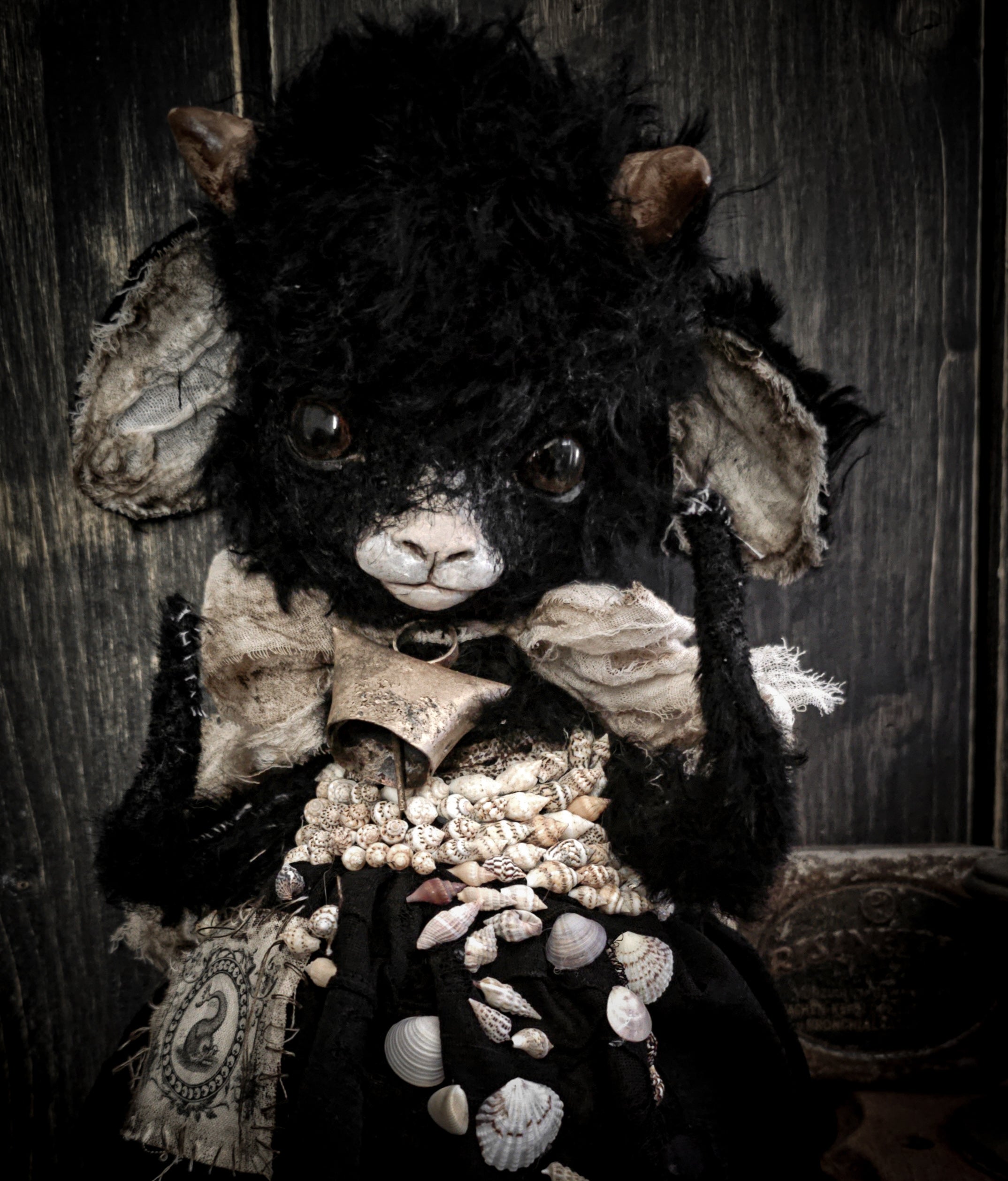 15" Black Lamb