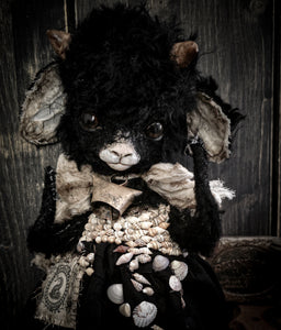 15" Black Lamb