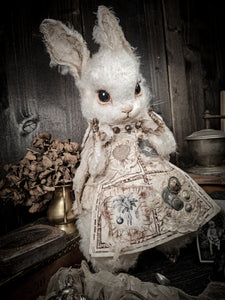 17.3" White Rabbit