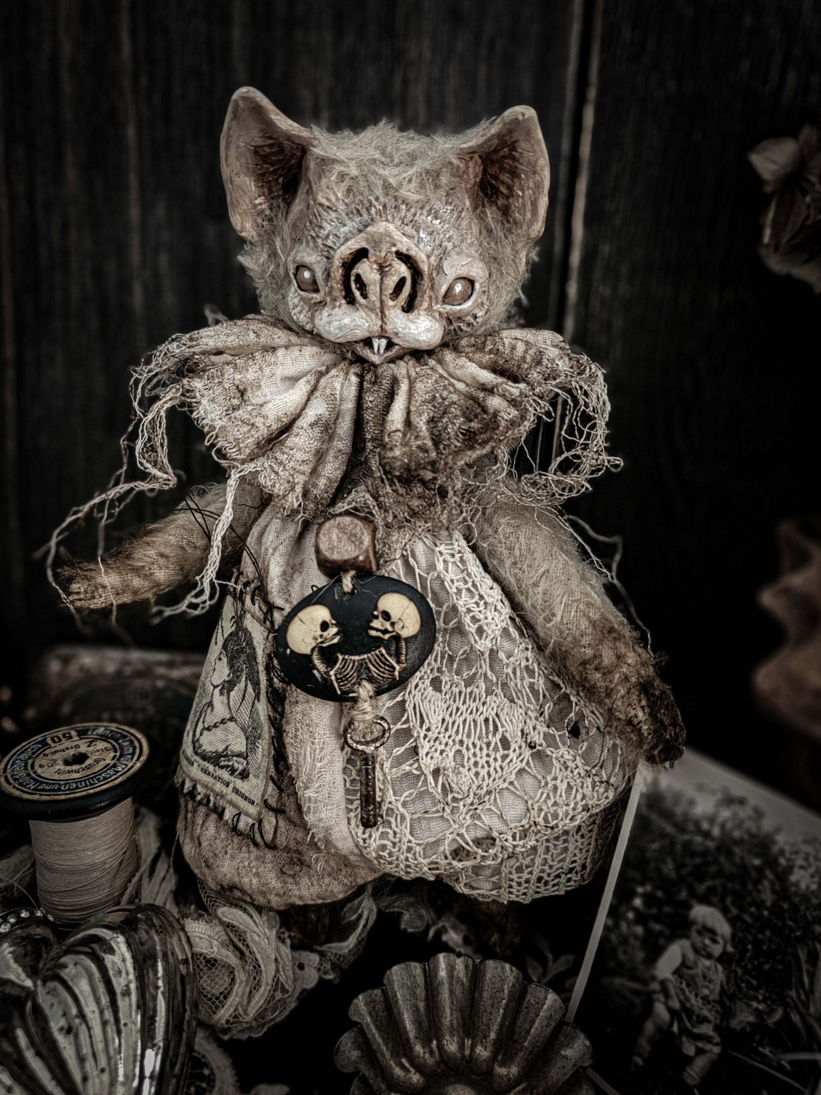 9" Antique Pale Bat