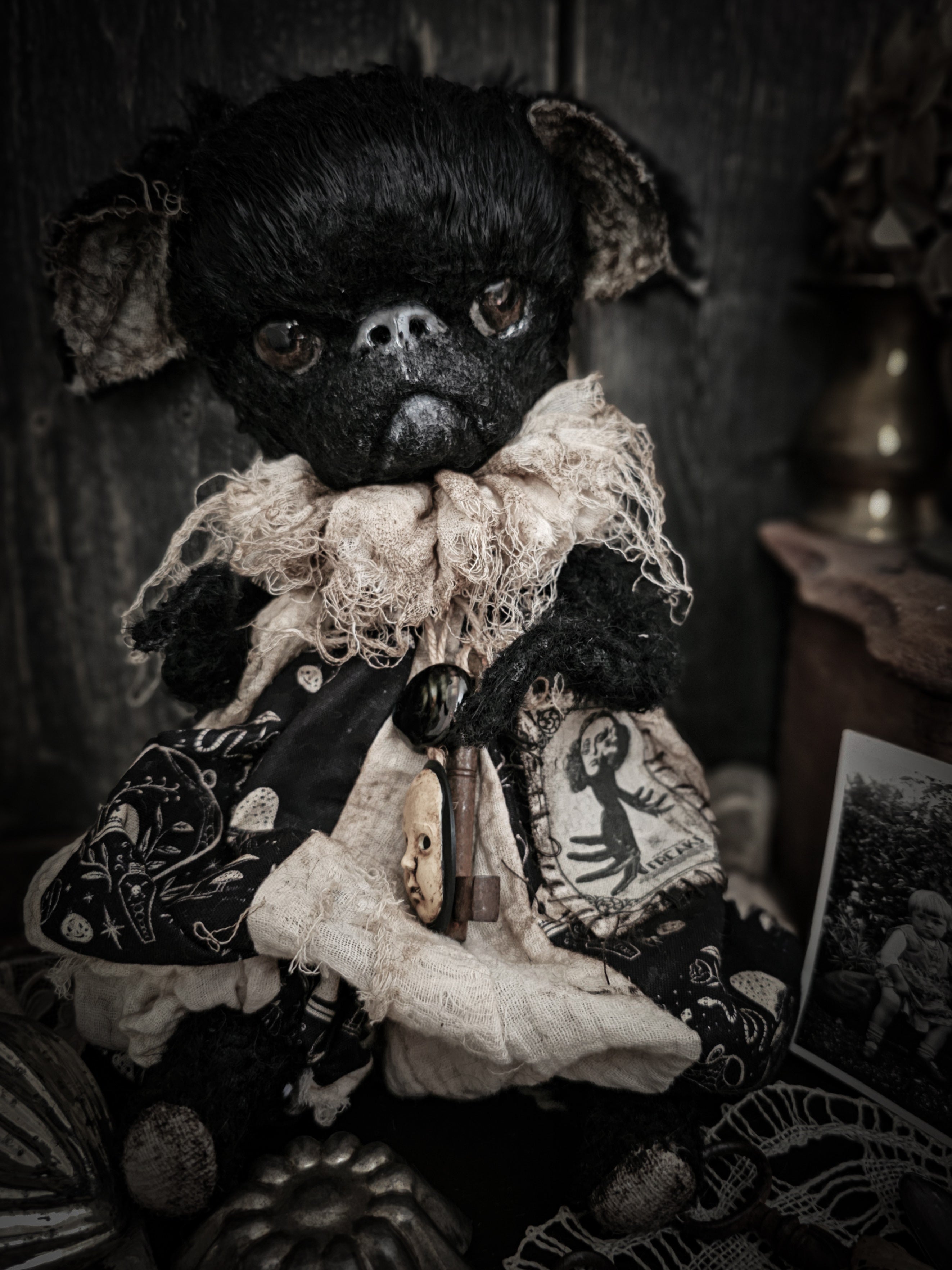 13.3" Grumpy Griffon