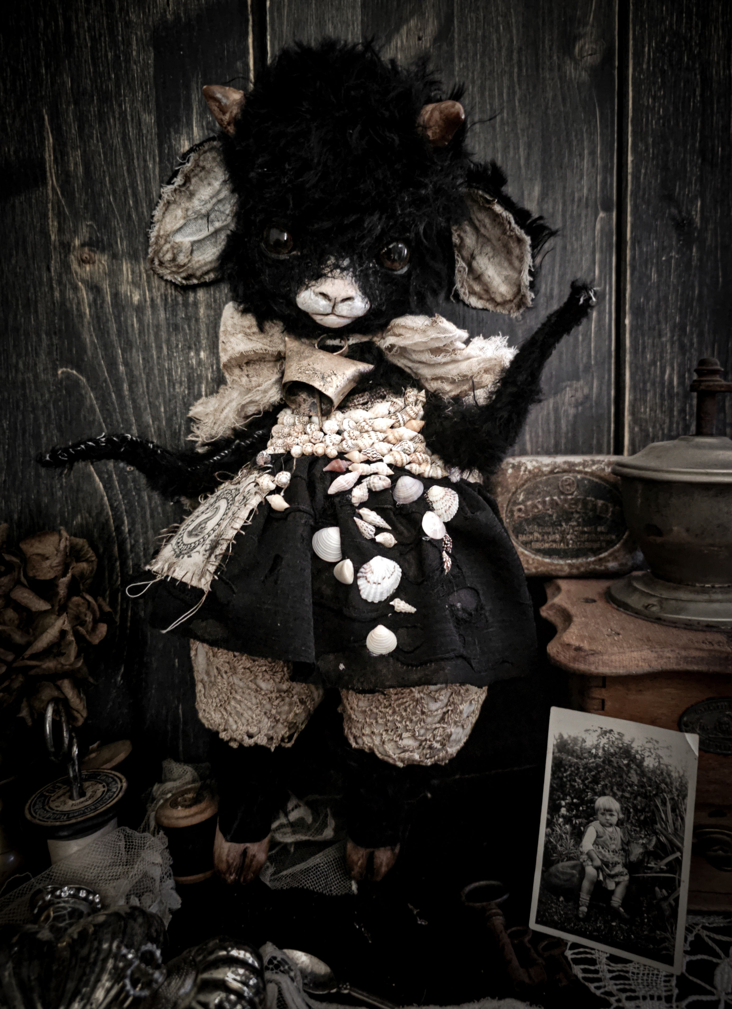 15" Black Lamb
