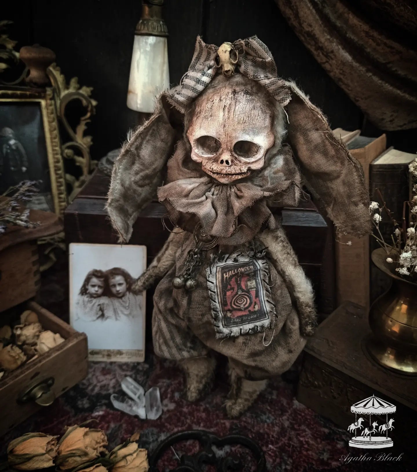 10.2" Skull Rabbit