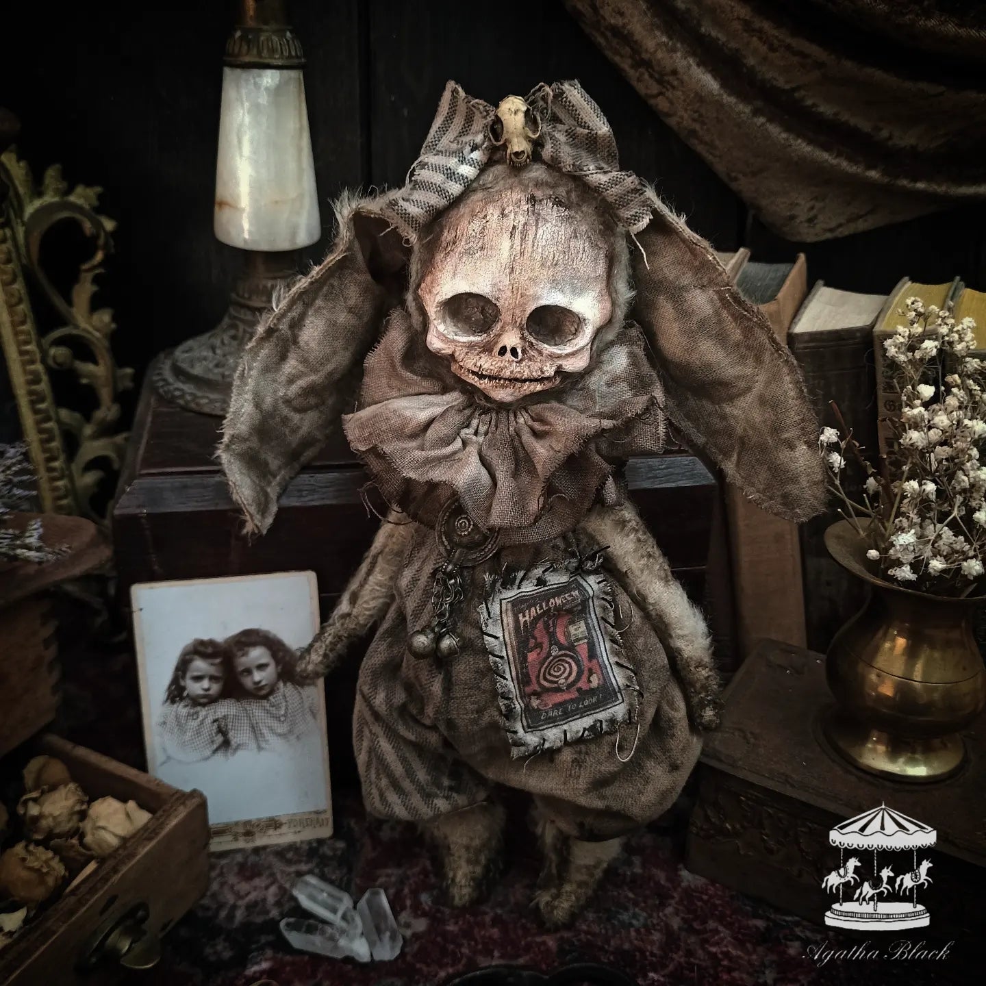 10.2" Skull Rabbit