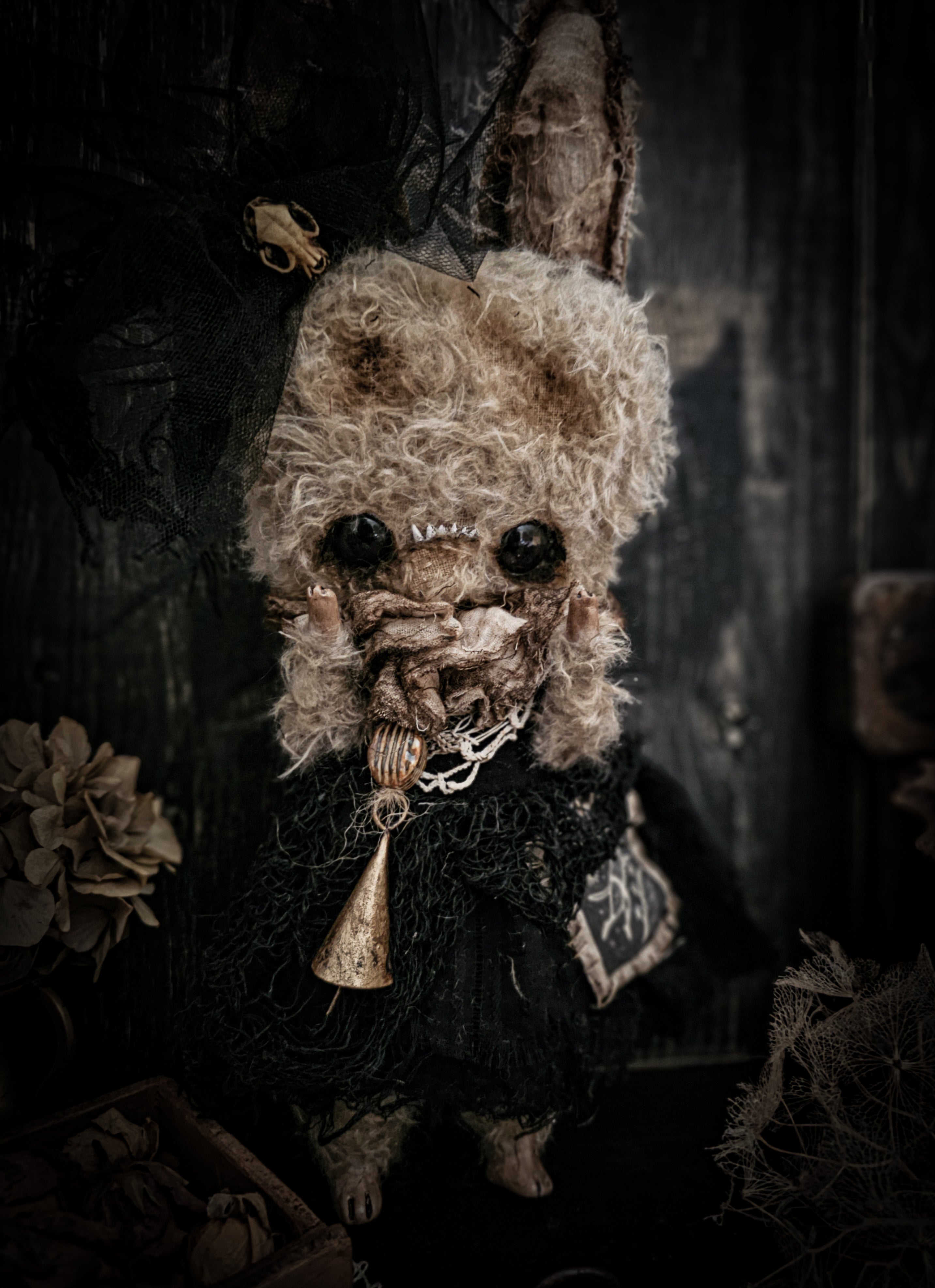 14" Gloomy Rabbit