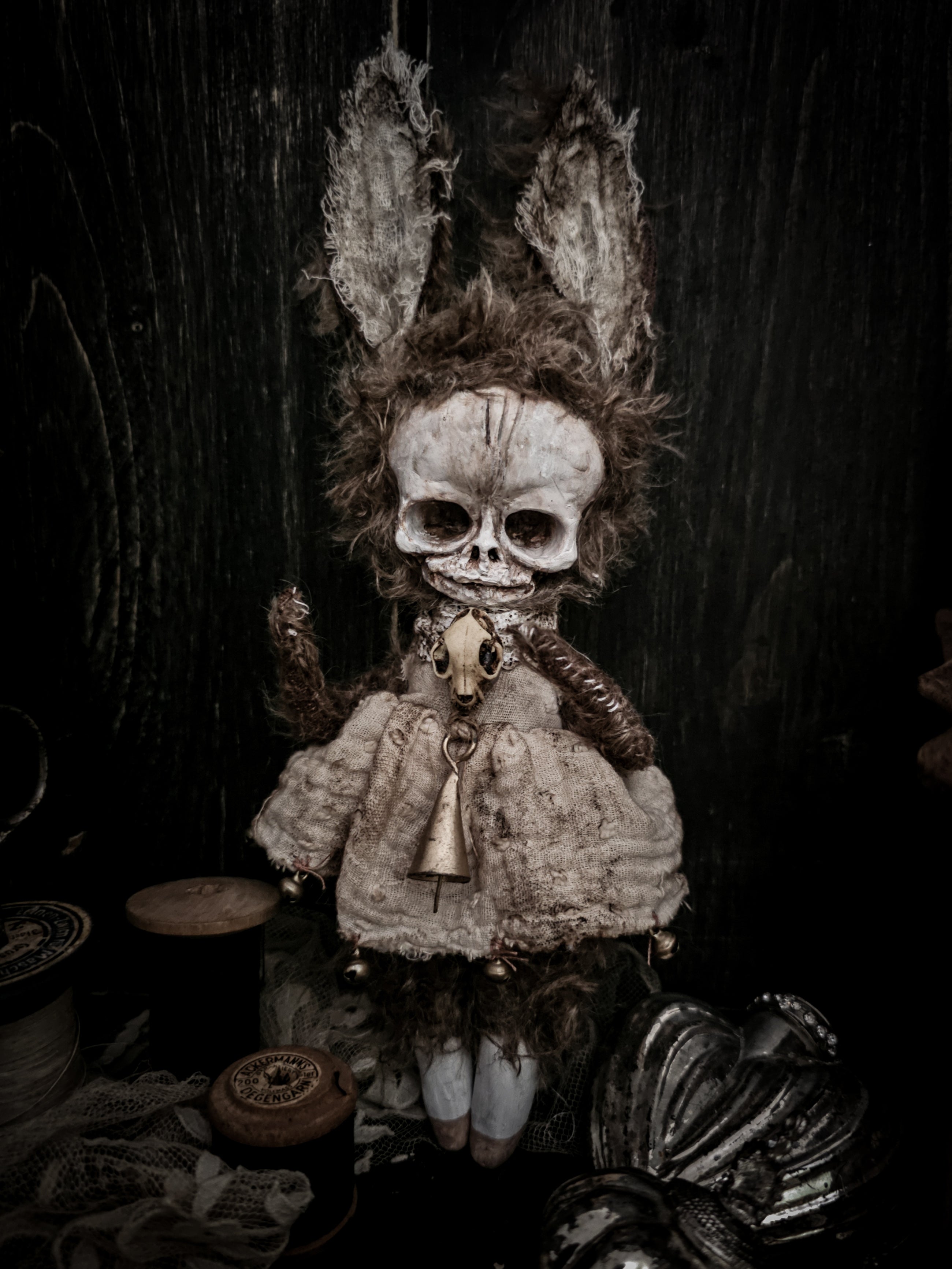 9" spooky hoppling