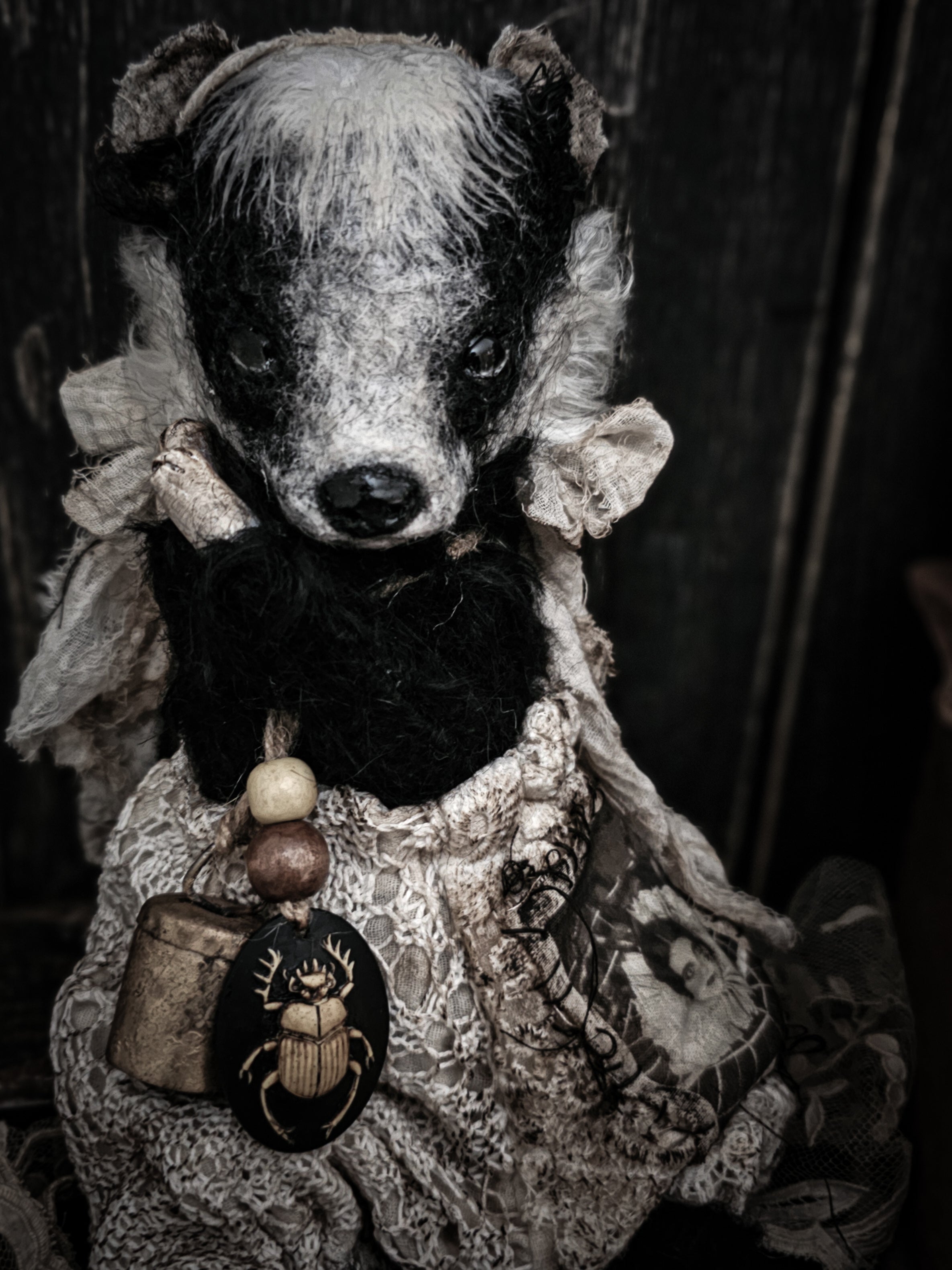 12.2" Badger
