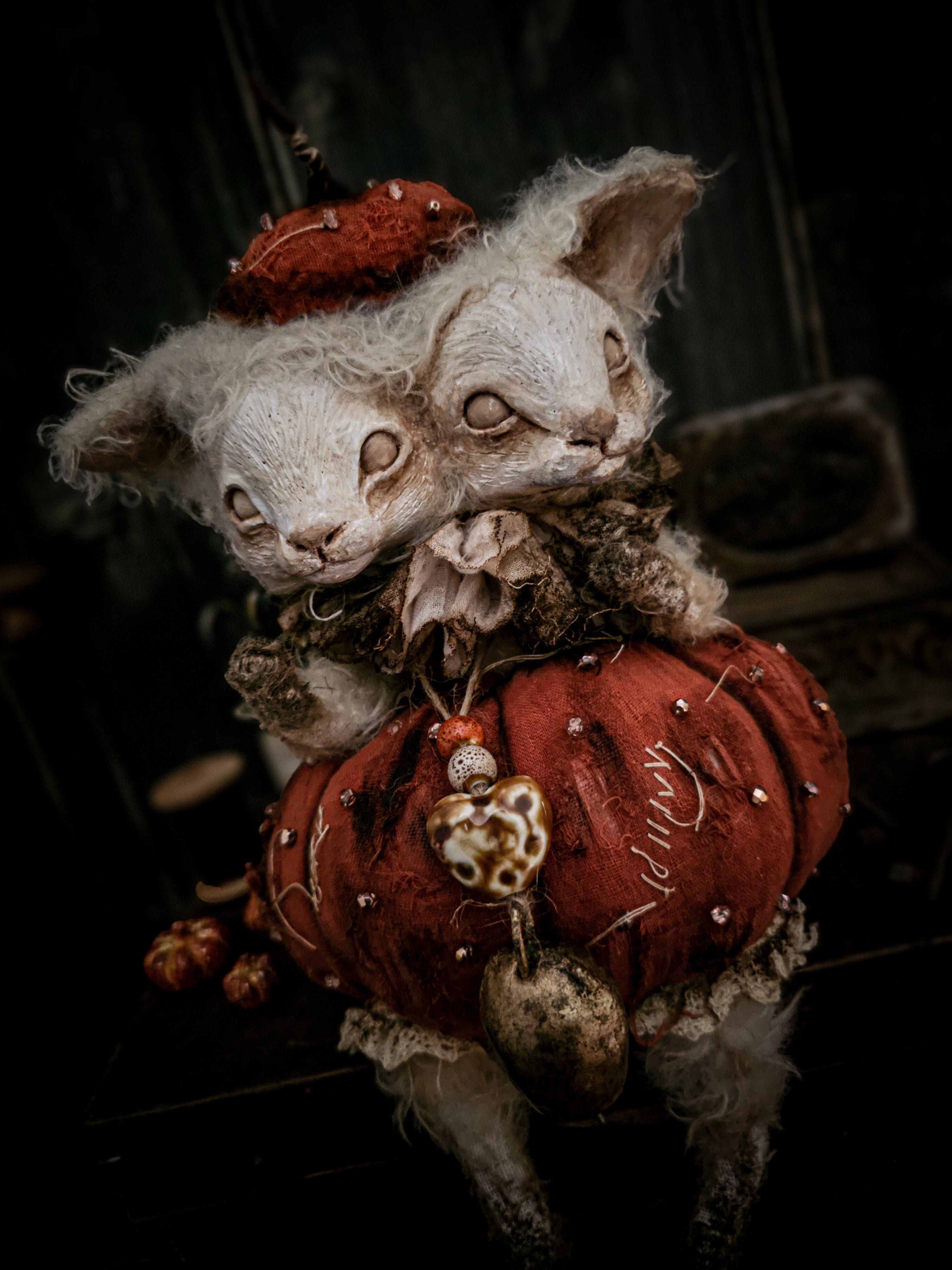 12.5" Pumpkin Siam Lamb